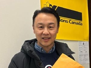 Hong Kong Police Detain Relatives Of Wan King-kei