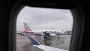 American Airlines Flight Avoids Crash Over Hawaii Mountains