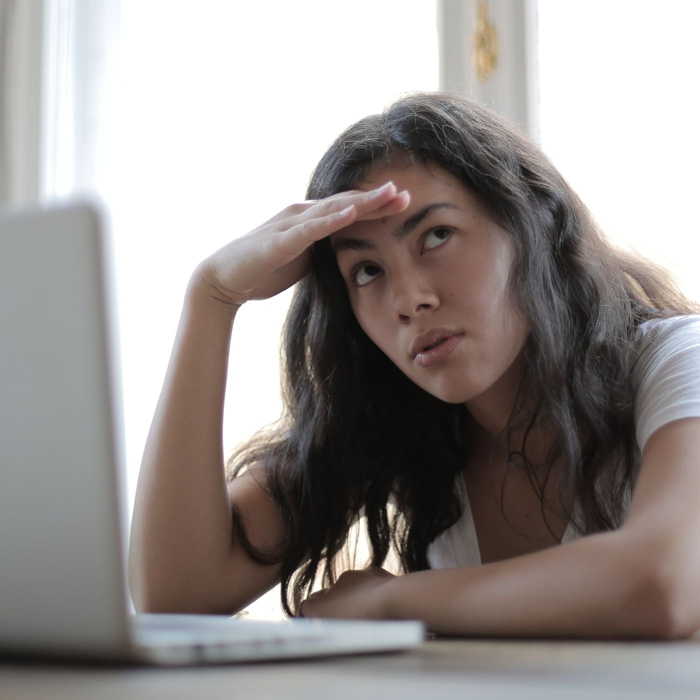 Penis Fotoğraf Krizi:18'den Küçük Kız Çocuklarına Çok Sayıda Cinsel İçerikli Fotoğraf Gönderiliyor!