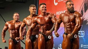 Mike Sommerfeld Wins 2025 Arnold Classic Physique