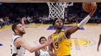 Lakers' Bronny James sets career-high in scoring in impressive showing