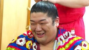 Takakeisho Powers Ahead In Thrilling Spring Sumo Action