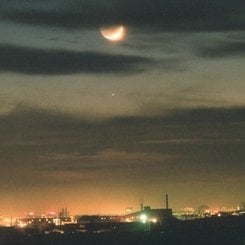 Moğolistan Üzerinde Ay