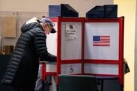 Democrat Abigail Spanberger wins historic Virginia governor race - WTOP News