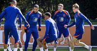 Memphis Depay in basis Nederlands elftal tegen Spanje