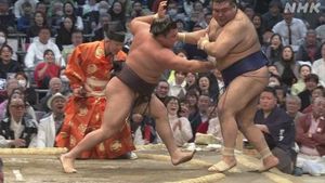 Daionami Battles To Top Of Spring Sumo Tournament