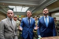 JD Vance and Pete Hegseth Visit National Guard Troops Amid DC Protests Over Trump's Crackdown - VINnews