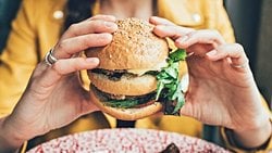 İnsan Türü Otçul veya Etçil Değildir; Hepçil Bir Türdür!