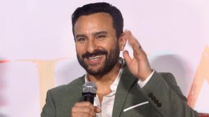 Saif Ali Khan Makes Triumphant Return After Stabbing Incident