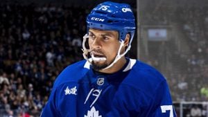 Maple Leafs Coach Backs Ryan Reaves Amid Suspension Controversy