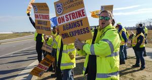 North Holland Garage Workers Strike For Higher Wages