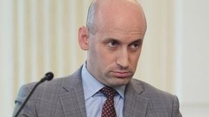 Stephen Miller’s TV Pause Ignites Debate On Presidential Power