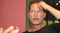 Til Schweiger irritiert mit skurrilem Auftritt an Hochschule – ARD löscht Video