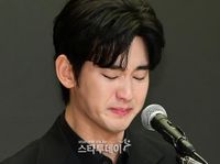 Actor Kim Soo-hyun and his agency, Gold Medalist, denied reports that they failed to pay the necessa.. - MK