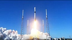 SpaceX İkinci Pazar Lansmanını Pazartesiye Erteledi