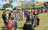 「クルド人が最も大切にする春祭り」で市民と反対グループが激しく口論　さいたまの公園で「ネウロズ」開催：東京新聞デジタル