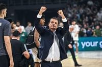 Panathinaikos to the Final Four! Beat Efes in Game 5