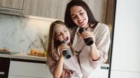 Singing with other mums ‘can help lift postnatal depression’