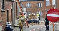 Une maison soufflée par une explosion à Maffle : l’occupante des lieux est décédée, elle était née en 1980 (photos et vidéo)