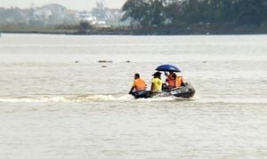 Father And Two Daughters Found Dead In Lam River