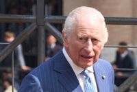 Après Charles III, une autre tête couronnée hospitalisée d’urgence : l’inquiétude grandit