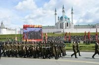 Парад Победы в Казани: прямая трансляция | Татарстан 24
