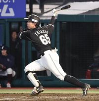 【ロッテ】２年目の寺地隆成がプロ初アーチ　３回に右翼席へ先制ソロ｜パ・リーグ.com｜プロ野球