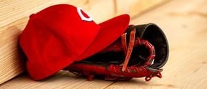 Reds And Mets Battle For NL Wild Card Spot As Playoff Race Heats Up