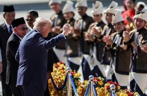 Trump Dances In Malaysia As ASEAN Summit Opens