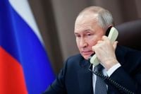 Пока без мира, но с мораторием и... хоккеем: как Путин и Трамп договорились дружить вопреки Киеву