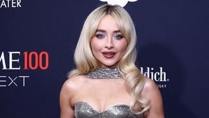 Sabrina Carpenter Announces New Album Man’s Best Friend