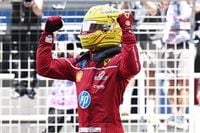 Hamilton behaalt eerste zege voor Ferrari in sprintrace China