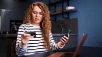Women's earnings nosedive after children, ONS finds