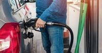 Petrol drivers told not to fill up cars until April