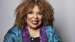 Roberta Flack, Iconic R&B Singer, Dies At 88