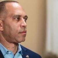 Pardoned US Capitol rioter arrested for threatening top Democrat