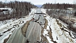 Deprem Sıklığı ve Anlamı: Deprem Sıklığının Azalıyor veya Artıyor Gibi Gözükmesi, Büyük Bir Depremin Geleceğine İşaret Eder mi?