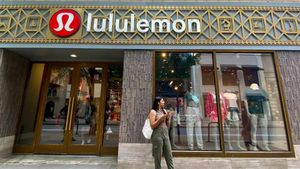 Lululemon Thrives Internationally While Domestic Sales Stagnate