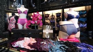 Victoria's Secret Boosts Sales Outlook Ahead Of Holiday Season