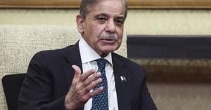Pakistan Inks $8.5 Billion China Investment Pact Amid Hurdles