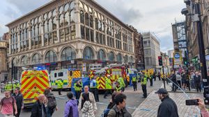 Glasgow City Center Erupts Amid Football Fan Disturbances