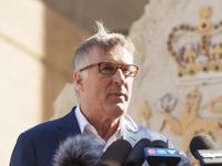 ‘Fake conservatives’: Bernier slams Poilievre, leading federal parties during Calgary stop