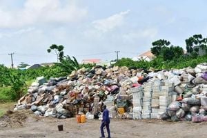 Abuja Faces Sanitation Crisis As Contractors Threaten Strike
