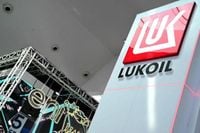 Lukoil’s oil trading business sheds staff in Singapore and elsewhere as US sanctions near