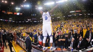 Golden State Warriors Retire Andre Iguodala's Jersey No. 9