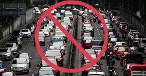 Hoy No Circula Restrictions Remain In Effect On Labor Day