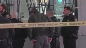 Police Search For Suspect In Times Square Arson Attack