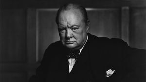 Winston Churchill Portrait Makes Triumph Return After Theft