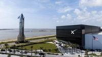 SpaceX unveils new version of Mars-bound starship
