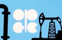 OPEC April oil output edges lower despite plans for hike, survey finds
